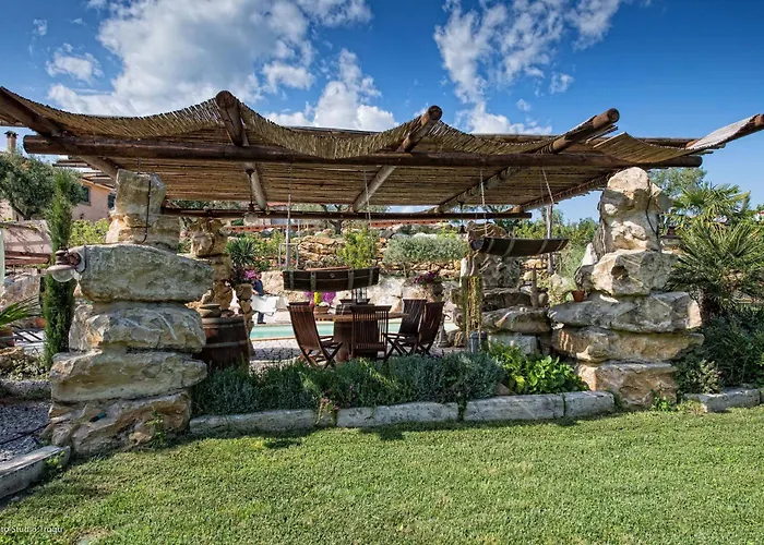 Il Giardino Dei Flintstones B&B