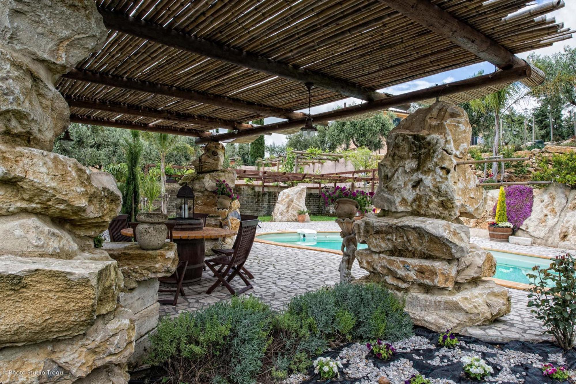 Il Giardino Dei Flintstones * Cerveteri