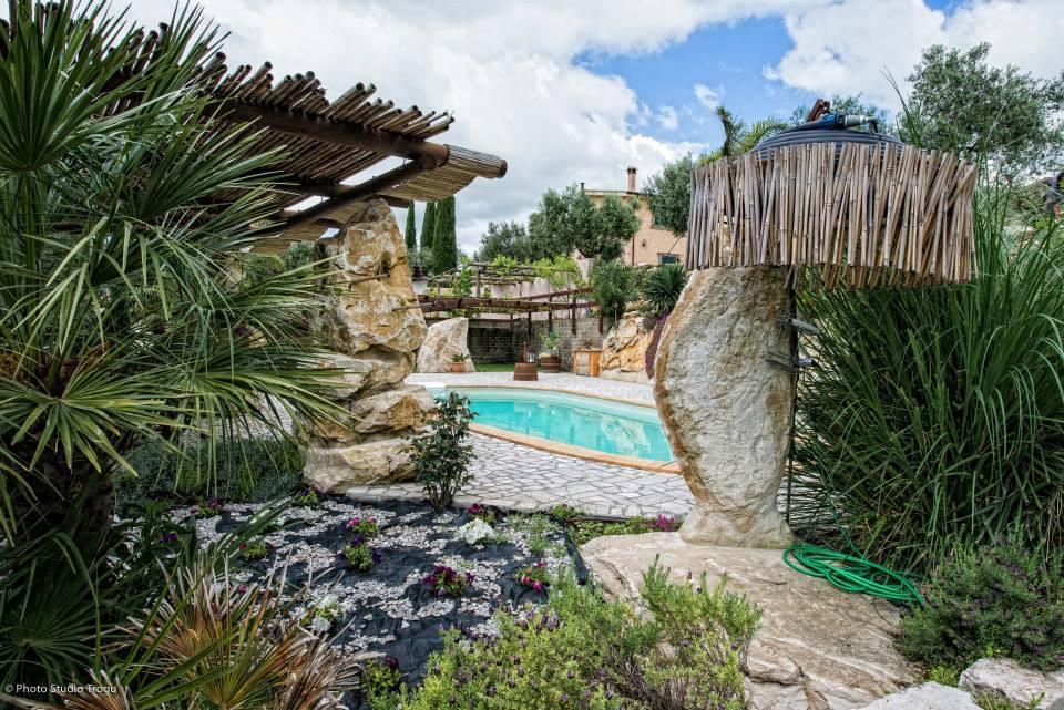 Il Giardino Dei Flintstones Country house *